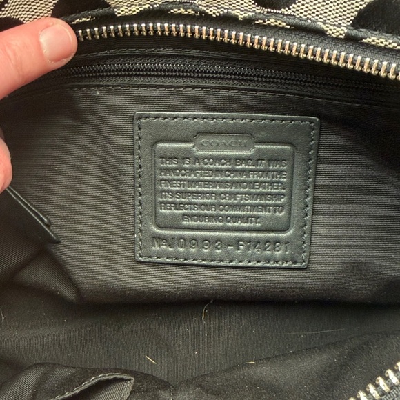 Coach Black and Cream Signature Shoulder Bag - Picture 5 of 5